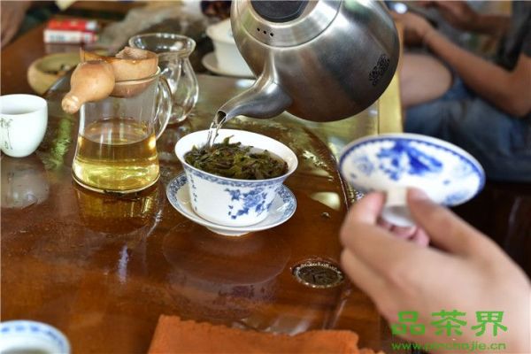 “<a href=http://www.pinchajie.cn target=_blank class=infotextkey>茶葉</a>渣”居然有10個(gè)神奇妙用