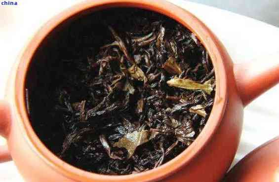 吃茶葉渣有什么好處和功效，茶葉渣：神奇的健小幫手，你知道它的六大好處嗎？