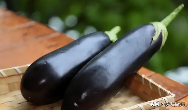 茄子怎么做清淡又好吃？教你一招出鍋軟糯咸香特別下飯