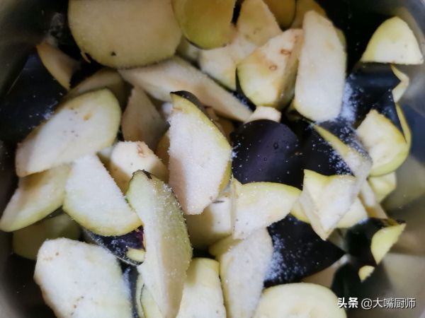 茄子怎么做清淡又好吃？教你一招出鍋軟糯咸香特別下飯