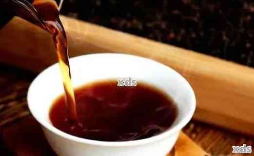 刮油普洱茶的正確方法是，掌握正確方法，輕松刮掉多余油脂——刮油普洱茶飲用指南