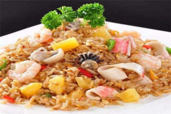 爱膳炒饭美味