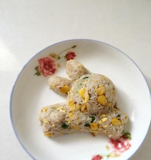 清爽健康，以蔬食蛋炒飯為主菜（蔬菜與谷物的完美結(jié)合）