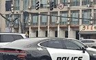 網(wǎng)友路遇私家車噴涂“police”字樣，交警回應(yīng)