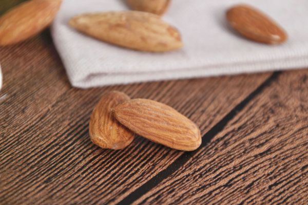 一到減肥時就“嘴饞”？營養(yǎng)師：沒關(guān)系，這4種健康零食任你選