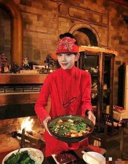 娛樂圈的所有女星都在努力減肥，只有她活成了最快樂的胖子！