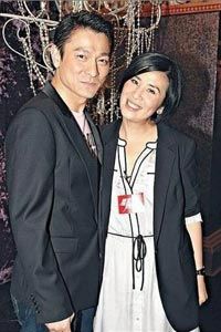 节目中,华仔不明白“集邮”的意思。