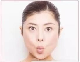 如何做脸部瑜伽?