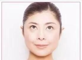 如何做脸部瑜伽?