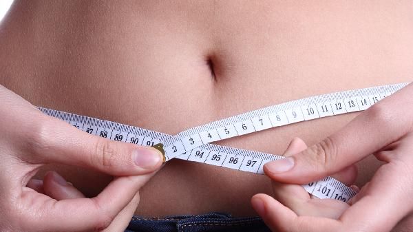 女生的腿容易变粗？这3个原因你该知道，4个方法帮你减脂瘦腿