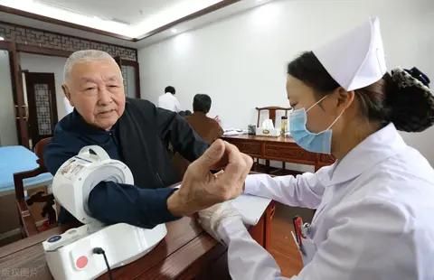 60歲后駕照年檢大變！體檢避坑指南速看，老司機必存！-有駕