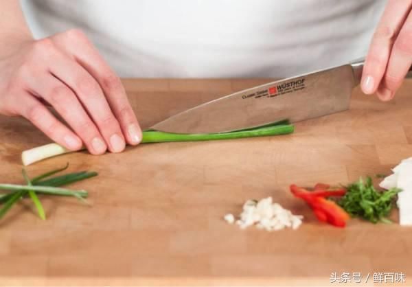 繽紛蔬菜卷這樣做比肉還好吃，色彩斑斕、順滑爽口、老少皆宜