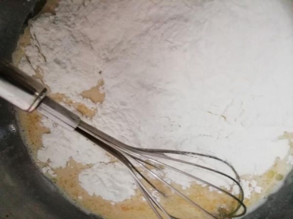 純奶手撕吐司的做法 步驟1