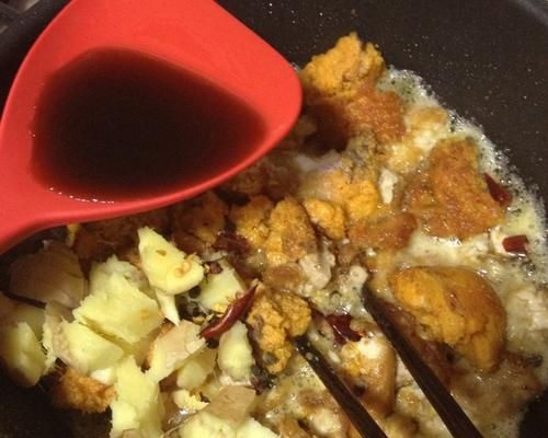 以鱼籽烧豆腐——一道美味健康的家常菜（品尝海鲜的鲜香，享受豆腐的嫩滑，健康与美味并存！）