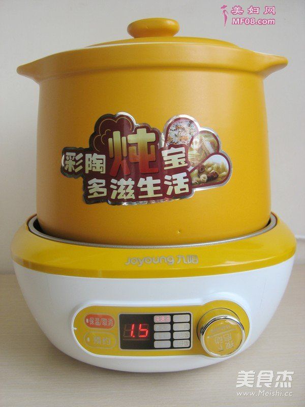 花生红枣鸡爪汤的做法