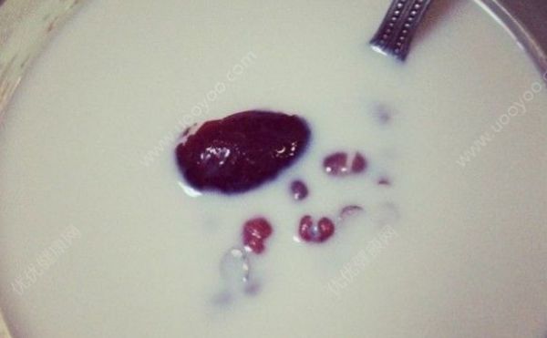 红枣牛奶怎么做？红枣牛奶的做法(4)