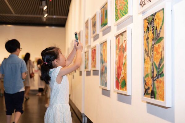 江苏省美术馆“心灵的交换——美术治疗成果作品展”现场