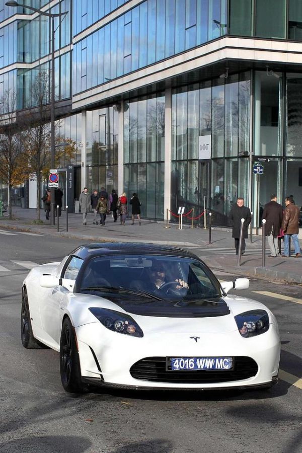 特斯拉能開到第10年不趴窩？電池壽命+保養(yǎng)秘籍大公開-有駕