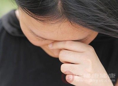 眼睛需要充足的营养才能保持健康，维生素A、锌和硒等维生素对于眼睛健康至关重要