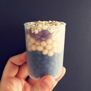 健康养生补肾【黑豆浆】豆浆机简易版的做法 步骤1