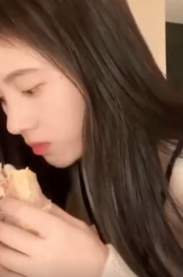 揭秘明星飲食偏好與探索自然美景的雙重之旅，追尋內(nèi)心的寧?kù)o與平衡