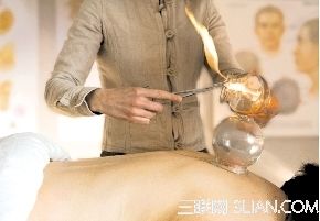 中医排毒养生火罐