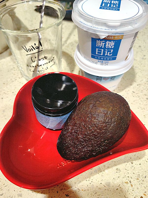 健康减脂好选择:自制冷艳“热爱地球”酸奶杯插图1