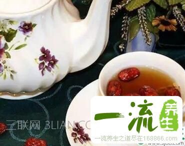 红枣泡水喝的功效与禁忌