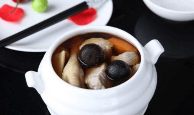 黑蒜湯照片