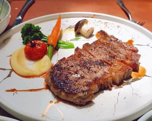 羊排搭黑醋酱汁怎么做？美味羊排的烹饪秘诀是什么？