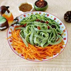 凉拌蔬菜面的做法[图]
