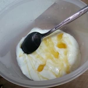 酸奶蜂蜜水果沙拉的做法 步驟1