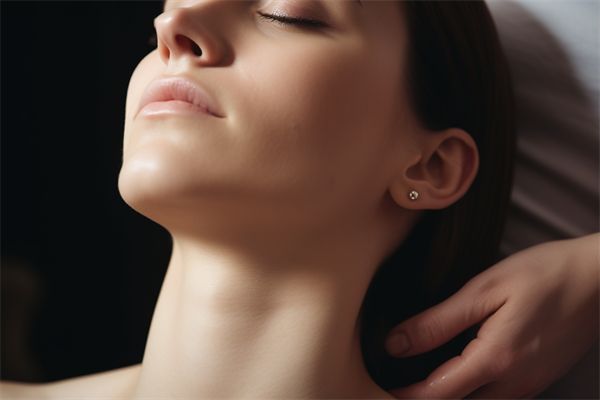 恢复期：关于假体隆胸手术恢复正常所需时间