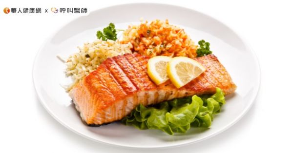 日本文部科學省研究小組調查發現，女性多吃魚可降低患乳腺癌的危險，每天吃魚的一組與每週吃魚1至2次以下和不怎麼吃魚的兩組相比，乳腺癌發病低43%。