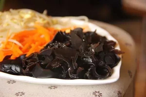 养生达人：这6种黑色食物，补肾补血，养颜抗衰，冬天你别错过