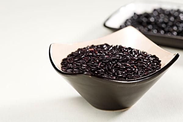 这8种“黑色食物”，营养价值高过人参！