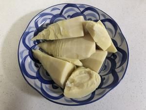 牛肉卷炖冬笋的做法 步骤2