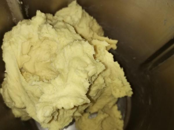 純奶手撕吐司的做法 步驟1