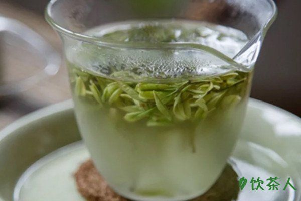 绿茶的冲泡方法，泡绿茶的正确方法(三大投法及技巧)