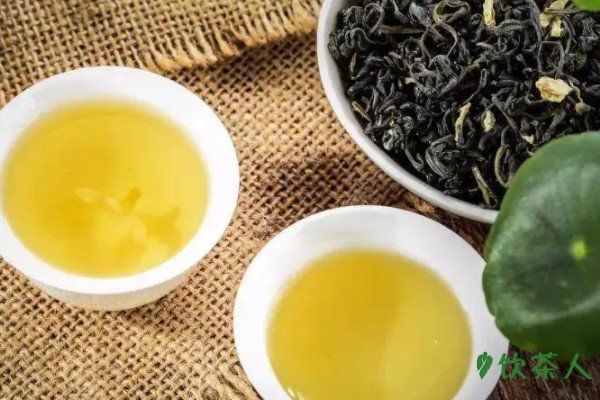 绿茶的冲泡方法，冲泡绿茶的三种方法(手法茶艺展示)