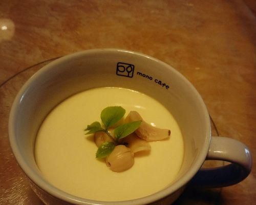 健康營(yíng)養(yǎng)的雞蛋料理——水燉蛋（雞蛋料理的美味與健康）