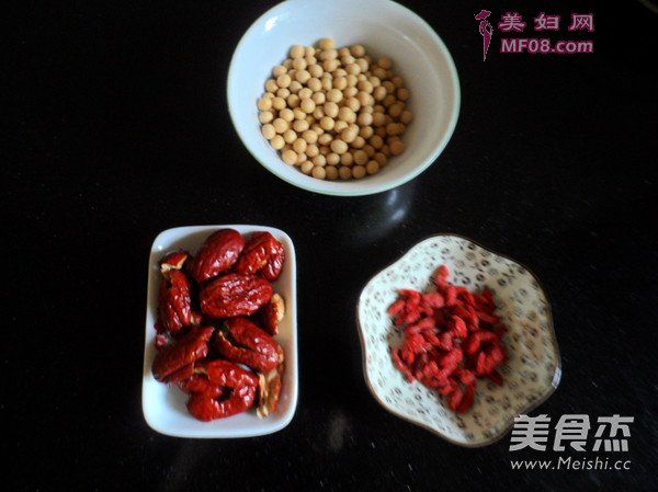 红枣枸杞豆浆的做法