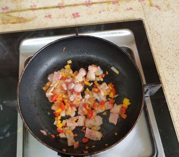 純奶手撕吐司的做法 步驟1