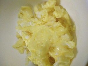 魚豆腐雞蛋手撕包菜(增肌減脂者自創(chuàng)菜)的做法步驟 第1步