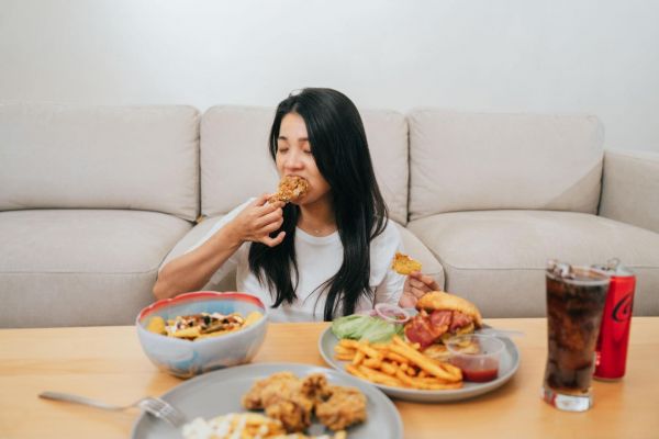 現(xiàn)代人高油高糖飲食，可補(bǔ)充酵素促進(jìn)消化