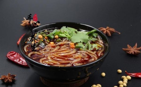 家常版酸辣粉的做法,3块钱就能做一大碗,营养美味又实惠