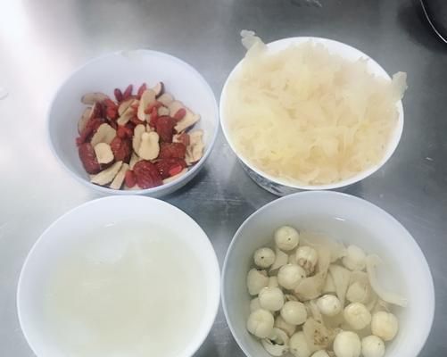 银耳鹌鹑蛋红枣糖水怎么做？有哪些健康益处？