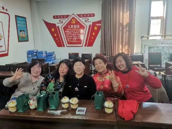 巾幗賦能走基層 手工技能送上門相關(guān)圖片