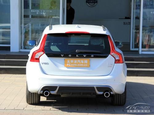 2012款 沃尔沃V60 3.0 T6 AWD 运动版