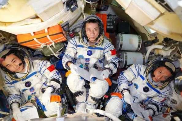 宇航员在太空生活是怎样的？他们的日常是怎样的？-第1张图片-5440游戏网